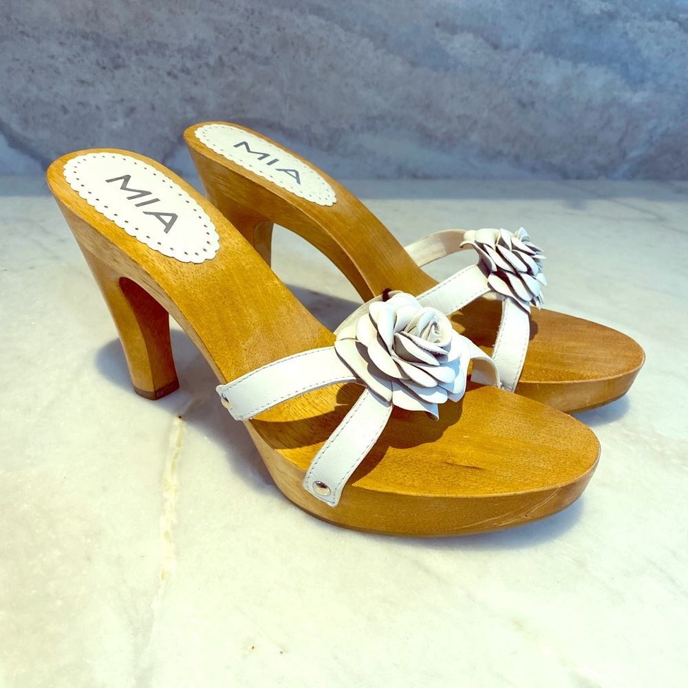 Mia wood shoe slip on leather upper sole size 10